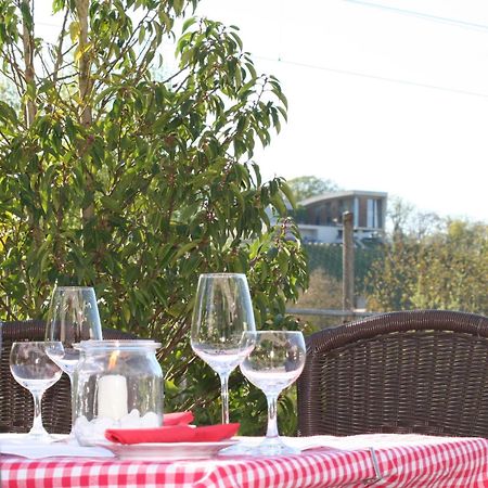 Wein Erlebnis Hotel Maimuehle Перл Екстериор снимка