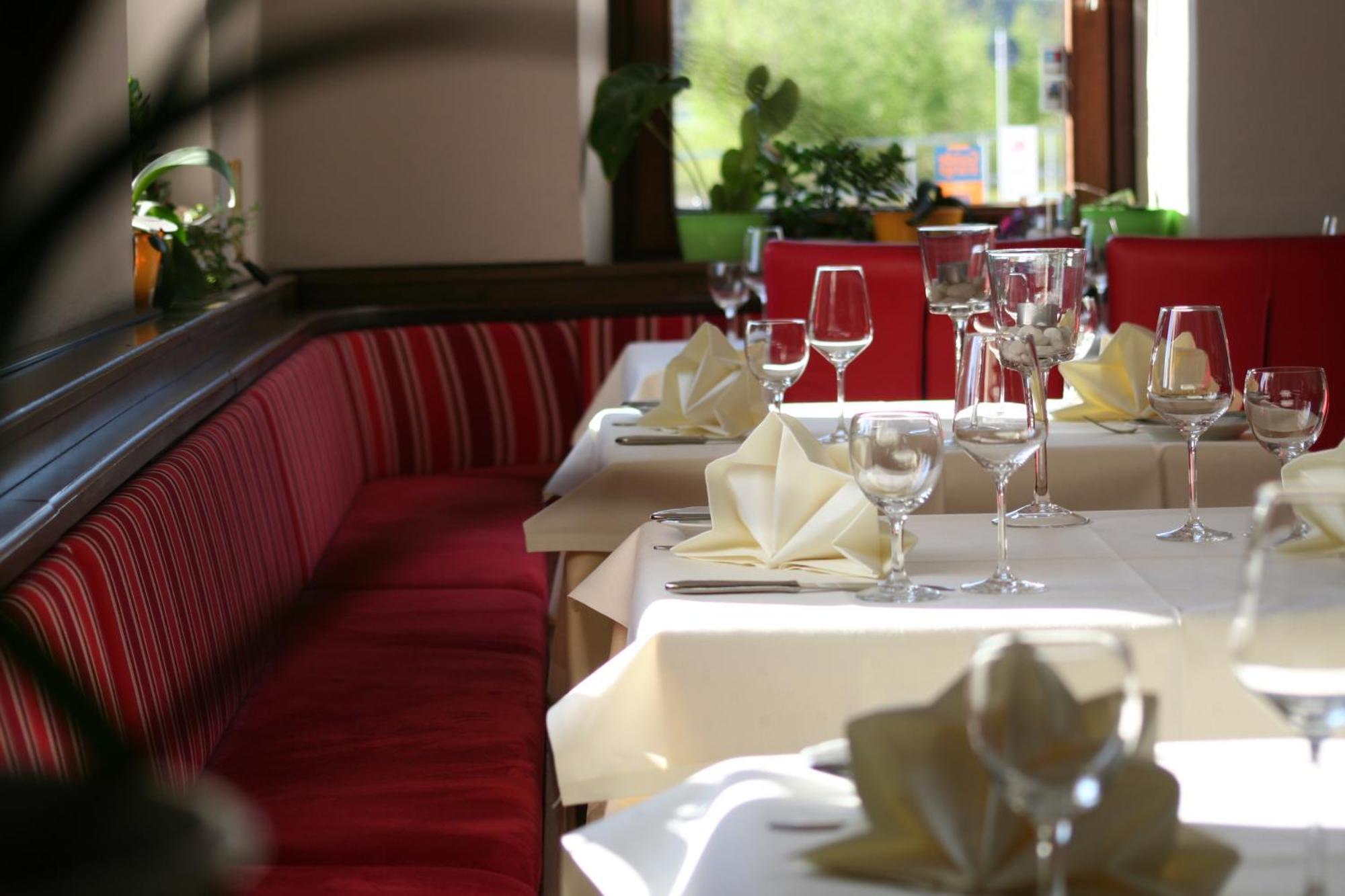 Wein Erlebnis Hotel Maimuehle Перл Екстериор снимка